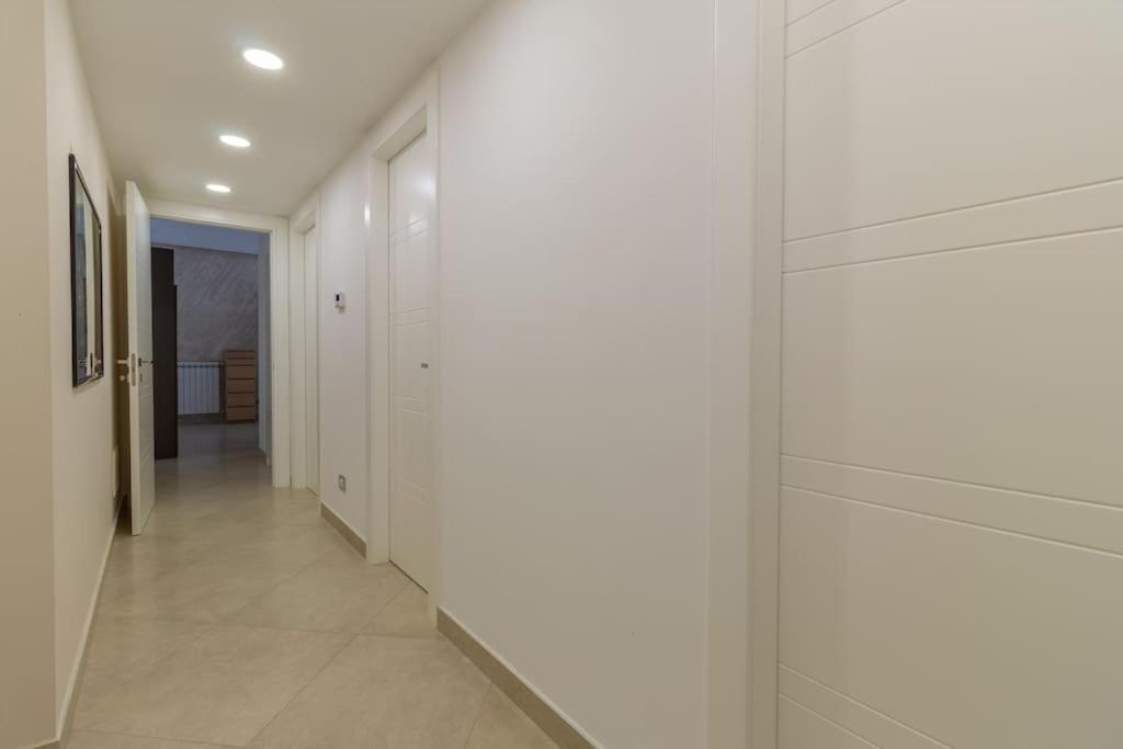 Monzio'S House Apartment Наполи Екстериор снимка